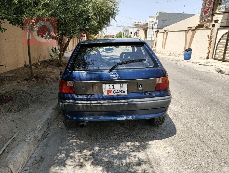اوبل استرا